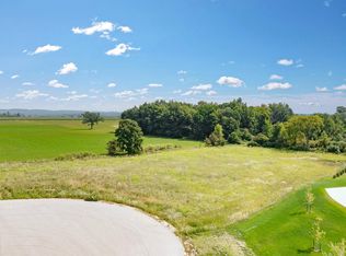 4104 Legacy Ln, De Pere, WI 54115