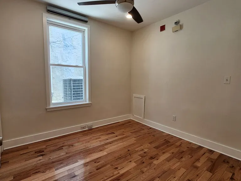 2813 W Girard Ave #2R — Photo 11