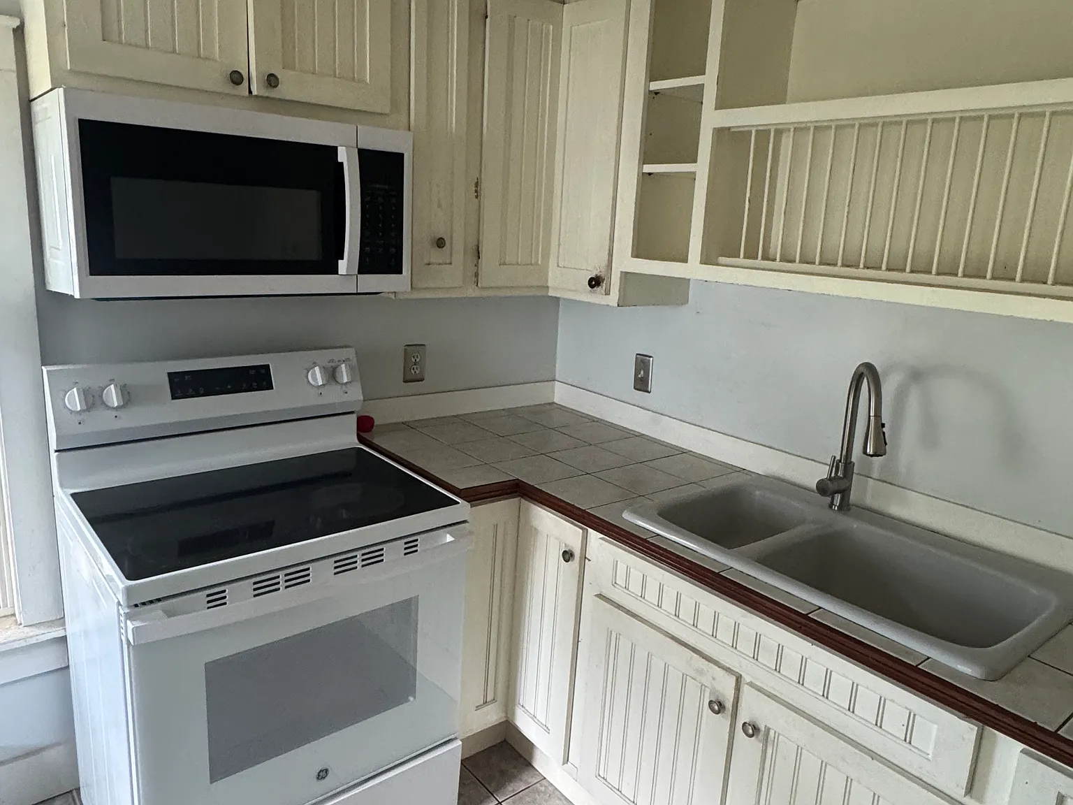 3 bed, 2045 sqft, $2,450 — Photo 4