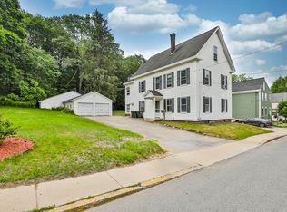 15 Oak St, Amesbury, MA 01913