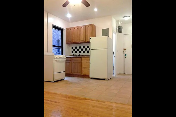 Rented by Authentic Realty | media 10