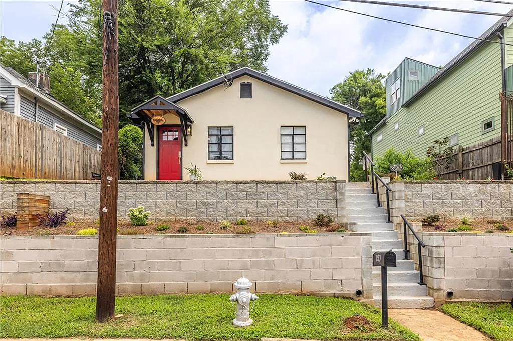 1 bed, 1.0 bath, 572 sqft, $2,200 — Photo 2