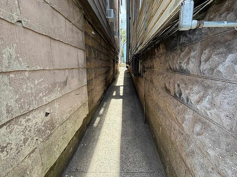 142 Kearney St #B — Photo 20