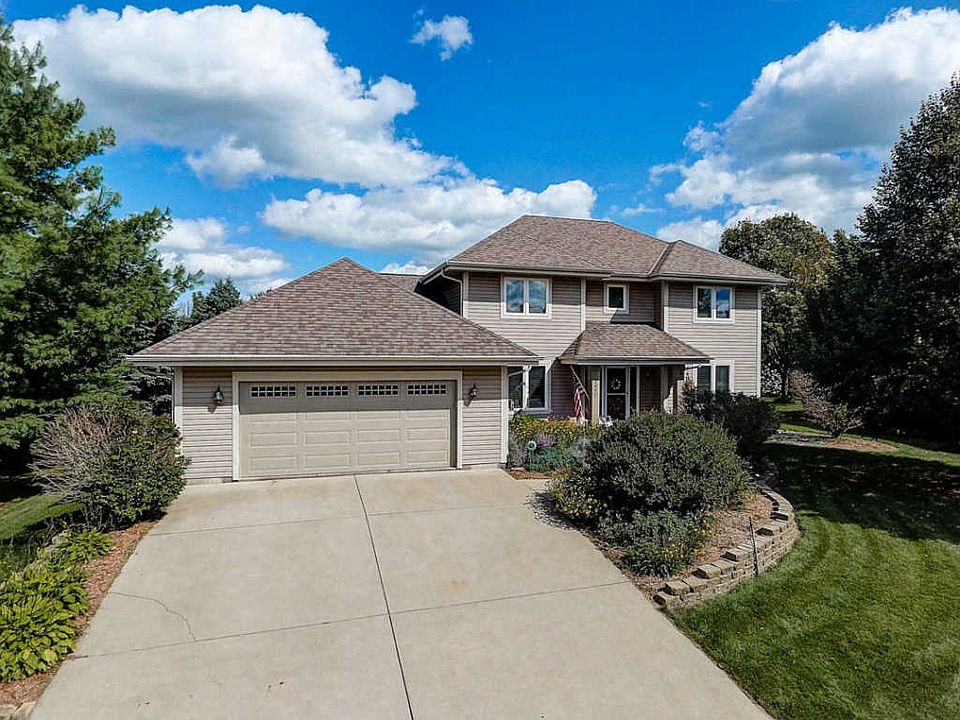 1st image of 1457 Crystal Lake Dr