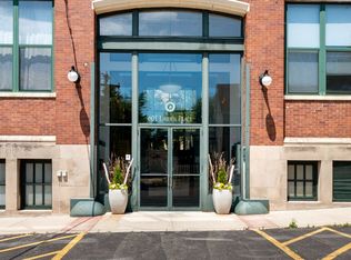 601 Linden Pl APT 102, Evanston, IL 60202