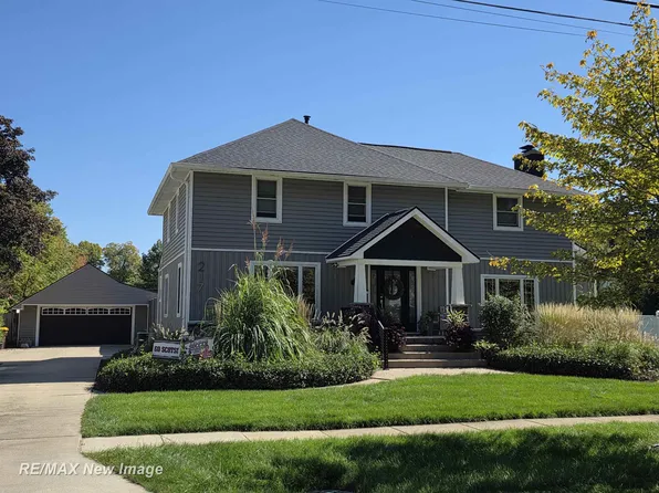 217 S Wood St, Chesaning, MI 48616