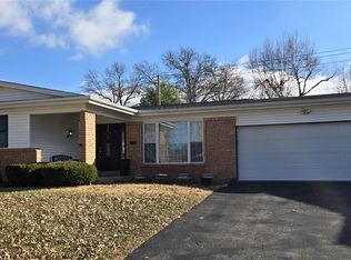 11706 Holly Springs Dr, Saint Louis, MO 63146