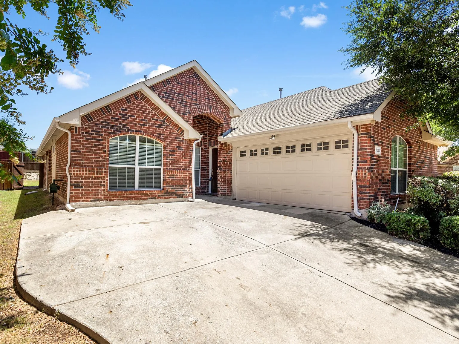8200 Hitching Trail — Photo 1