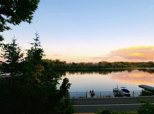 1507 Medicine Lake Dr W, Plymouth, MN 55441