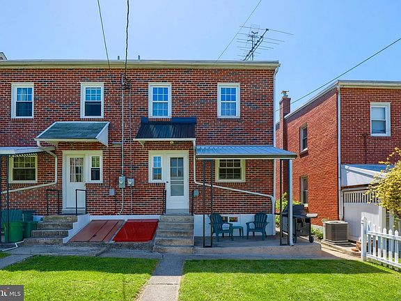 2nd image of 25 W Sunset Ave #1