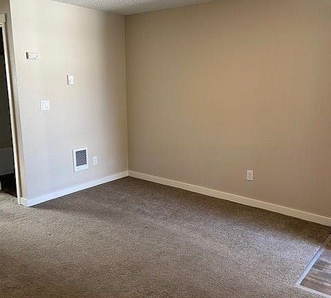 4th image of 12712 C St S #O