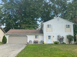 121 Atlanta Ave, Austintown, OH 44515