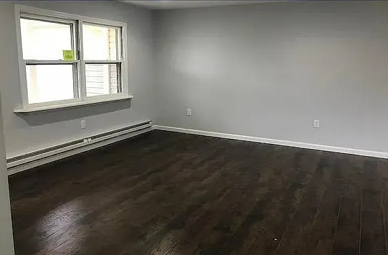 135 Bay Shore Dr — Photo 5