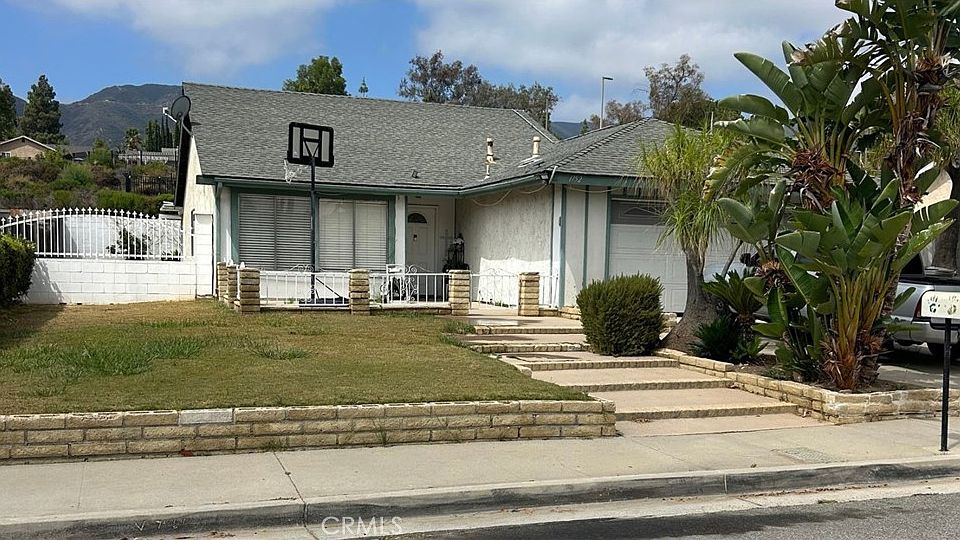 1st image of 1752 Fraser Cir