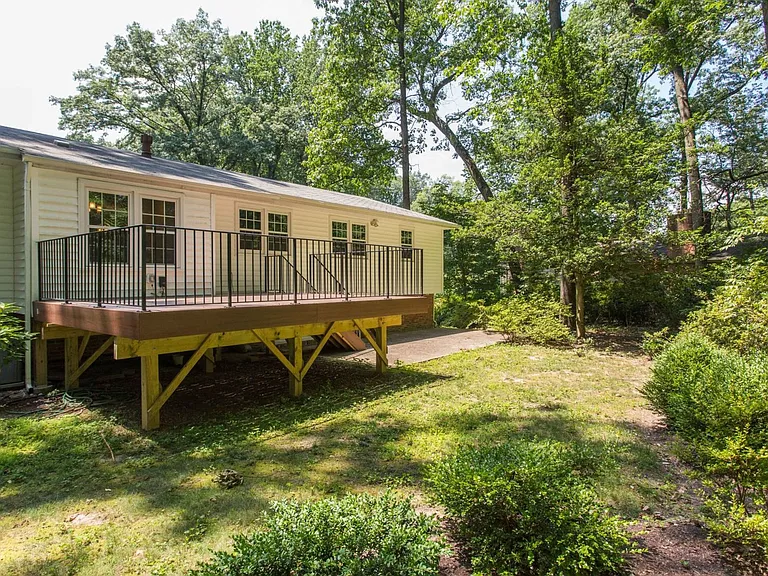 9112 Santayana Dr — Photo 29