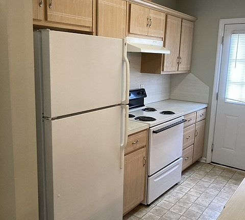 3rd image of 722 Pine Hill Ct