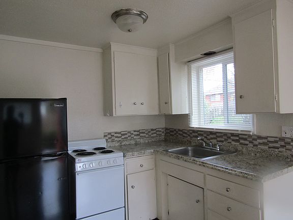 5th image of 1307 Garfield St S APT 3