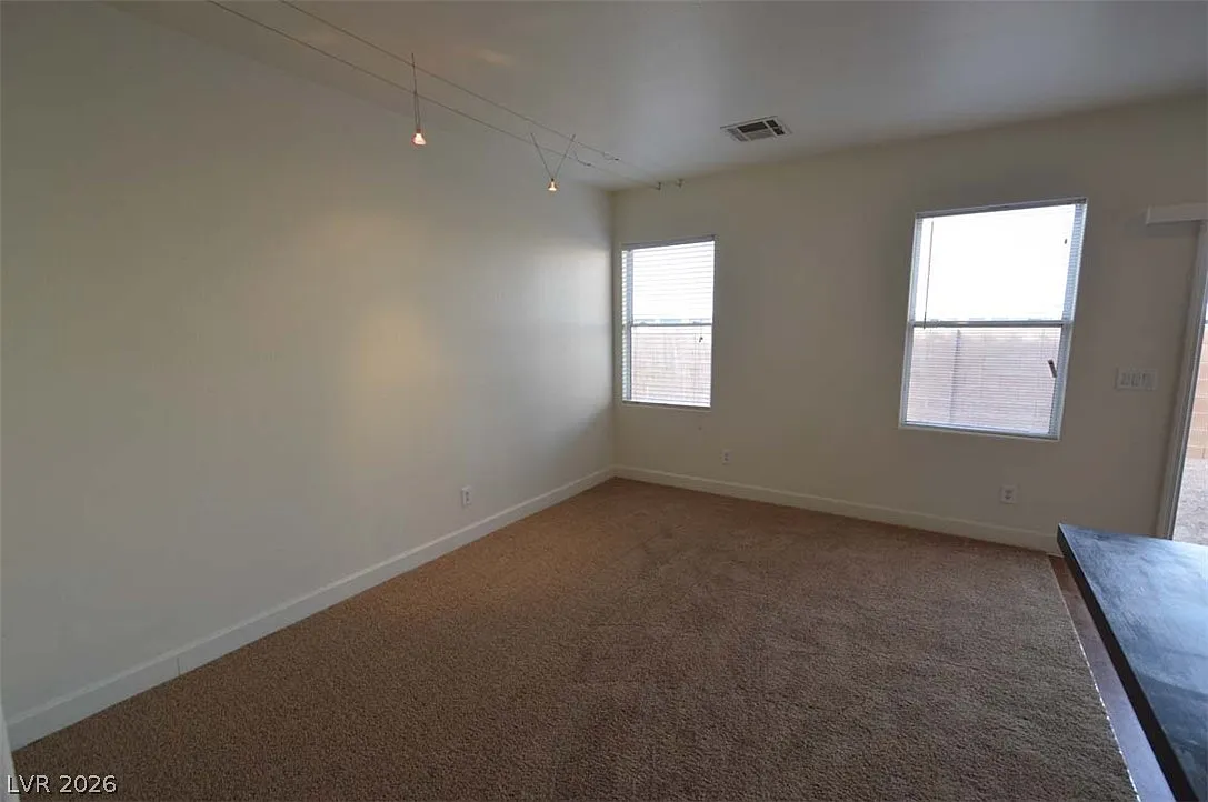 3 bed, 2.5 bath, 1235 sqft, $1,650 — Photo 4