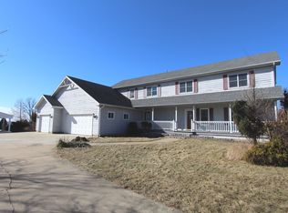 18715 Harmony Rd, Marengo, IL 60152