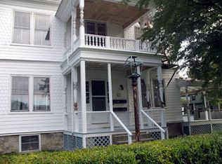 22 Arnold Ave APT 2, Newport, RI 02840