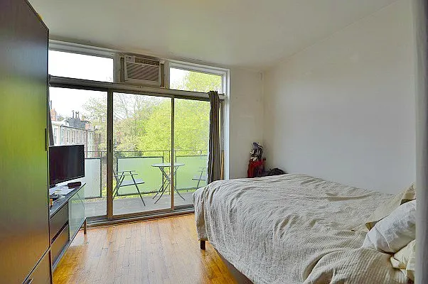 Rented by Bold New York | media 25