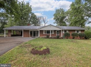 110 Laurel Hill Dr, Stephens City, VA 22655