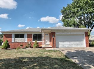 32243 Beechwood Dr, Warren, MI 48088