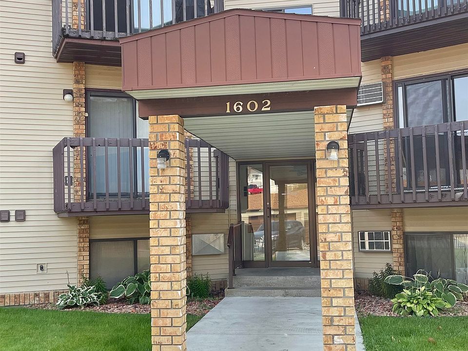 2nd image of 1602 Terrace Dr APT 206