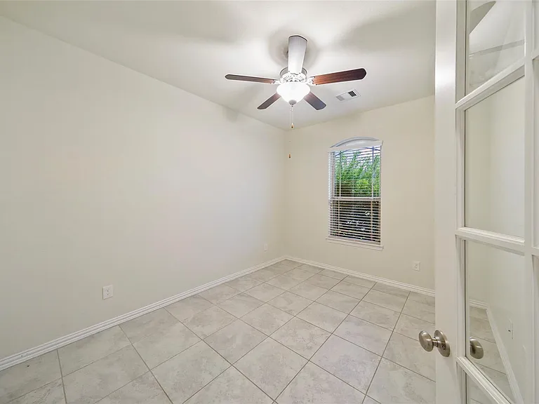 27910 Augusta View Dr — Photo 3