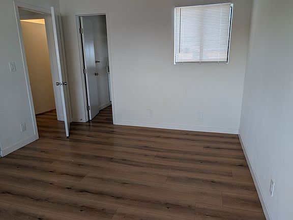 3rd image of 2120 Mountain View Rd APT E