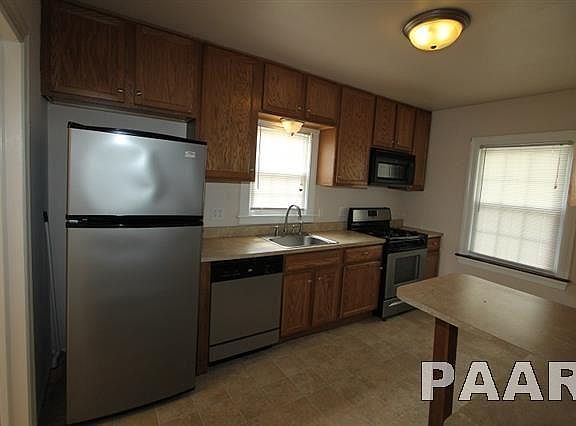 3rd image of 1408 W Forrest Hill Ave
