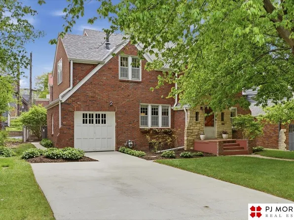 2515 Country Club Ave, Omaha, NE 68104