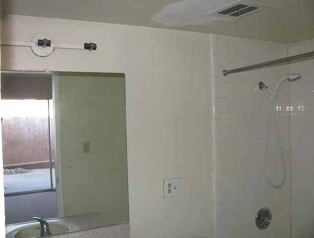 3230 E Pinchot Ave #12 — Photo 9