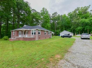 424 Woodlawn Rd, Greenwood, SC 29646