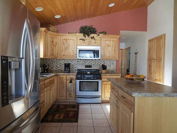 4th image of N11473 W Bay Ct #W