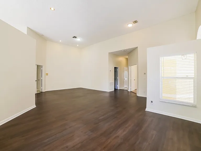 7770 Highlands Cir — Photo 6