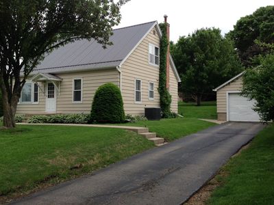 611 5th Ave SW, Cascade, IA, 52033