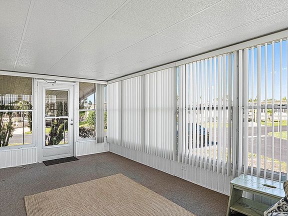 5th image of 602 Mount Key Ave NE #633