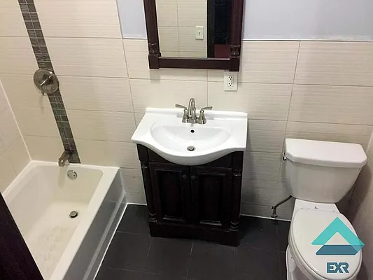 Rented by EXR | media 6