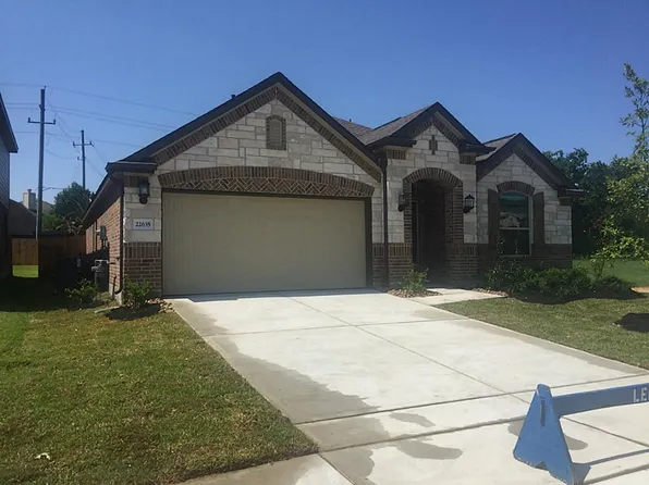 22635 Miramar Bend Dr, Tomball, TX 77375