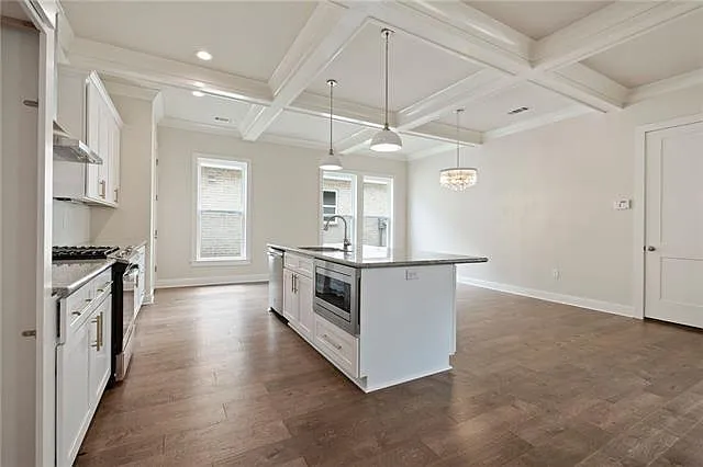 4025 Monarch Ln — Photo 11