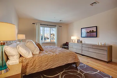 Sold by The Marketing Directors (Arias)