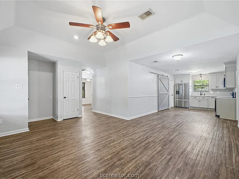 3303 Wildrye Dr — Photo 8