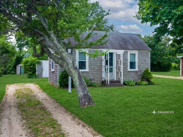 34 Curtis Ln, Edgartown, MA 02539