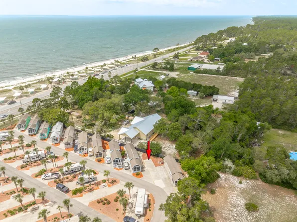 1843 Highway 98 W #10, Carrabelle, FL 32322