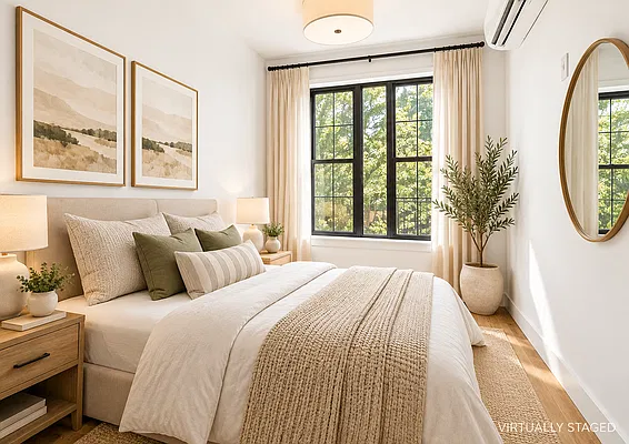 Bedroom, photo 1