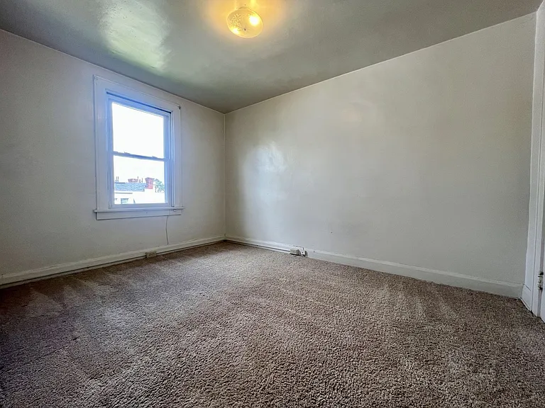 243 Halket Pl — Photo 10