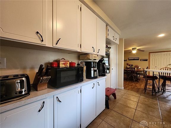 4th image of 5010 Glenmina Dr