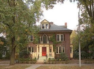 29 Powell St, Brookline, MA 02446