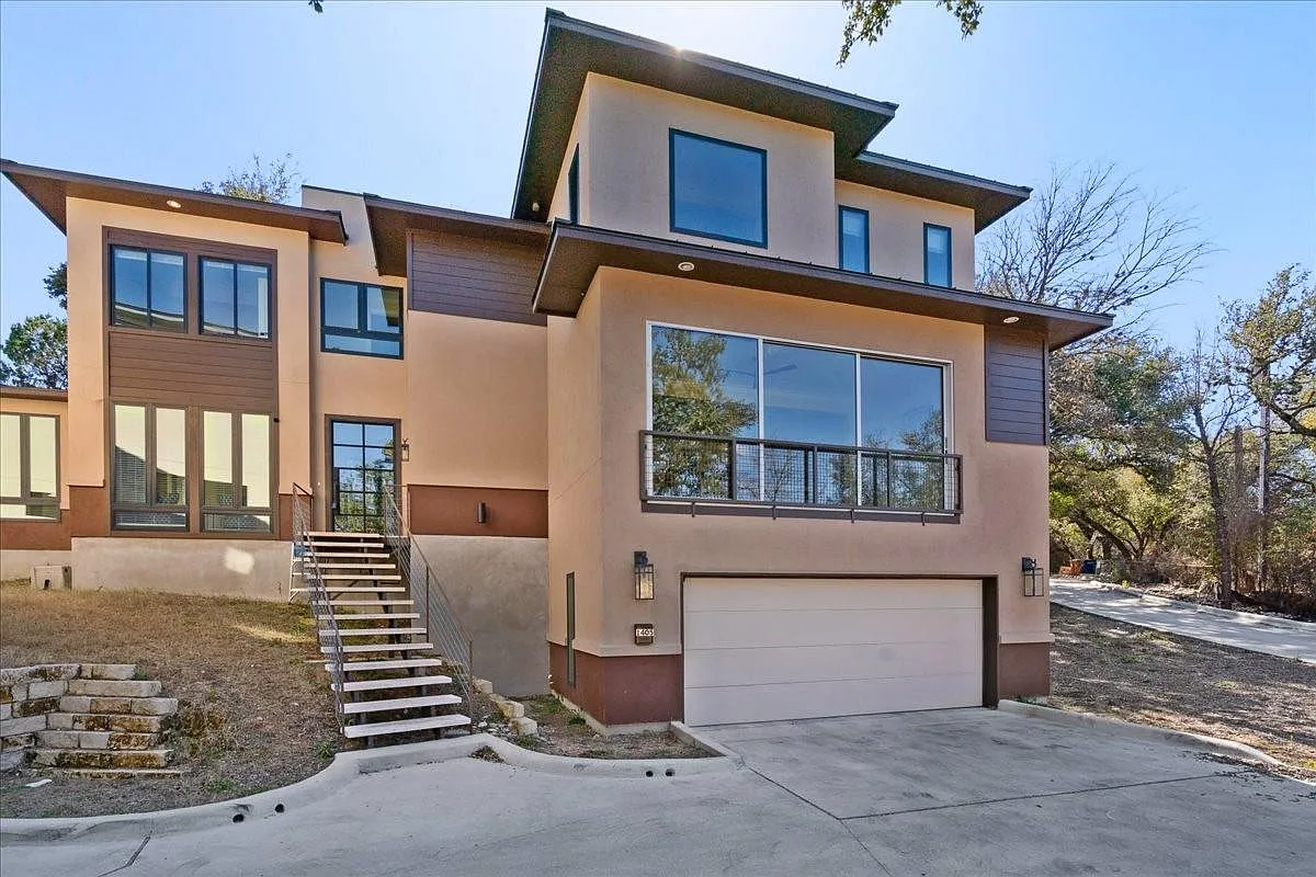 4 bed, 3.5 bath, 2813 sqft, $7,200 — Photo 1
